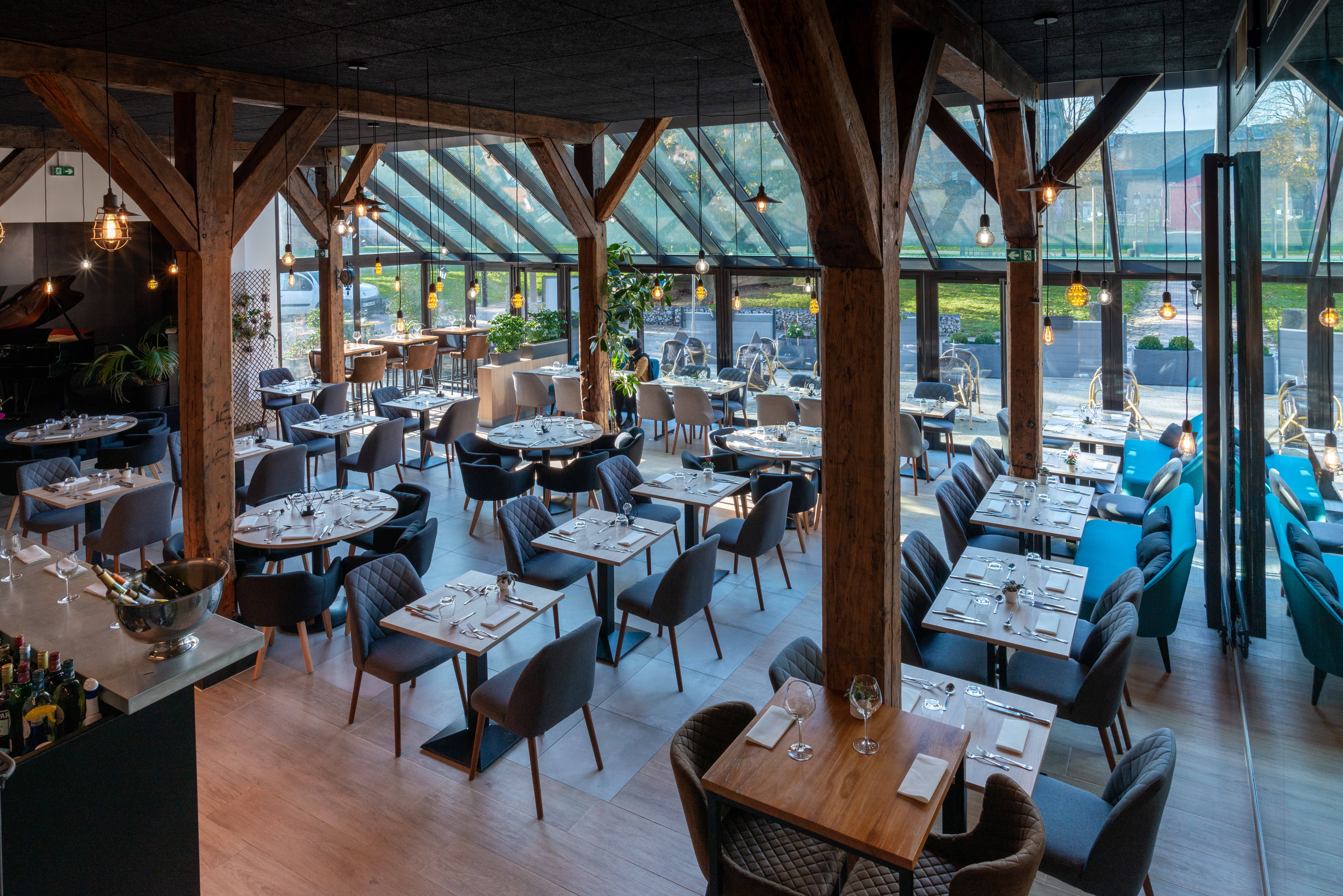 Mirsinas Restaurant 77 - 3ixs3dz